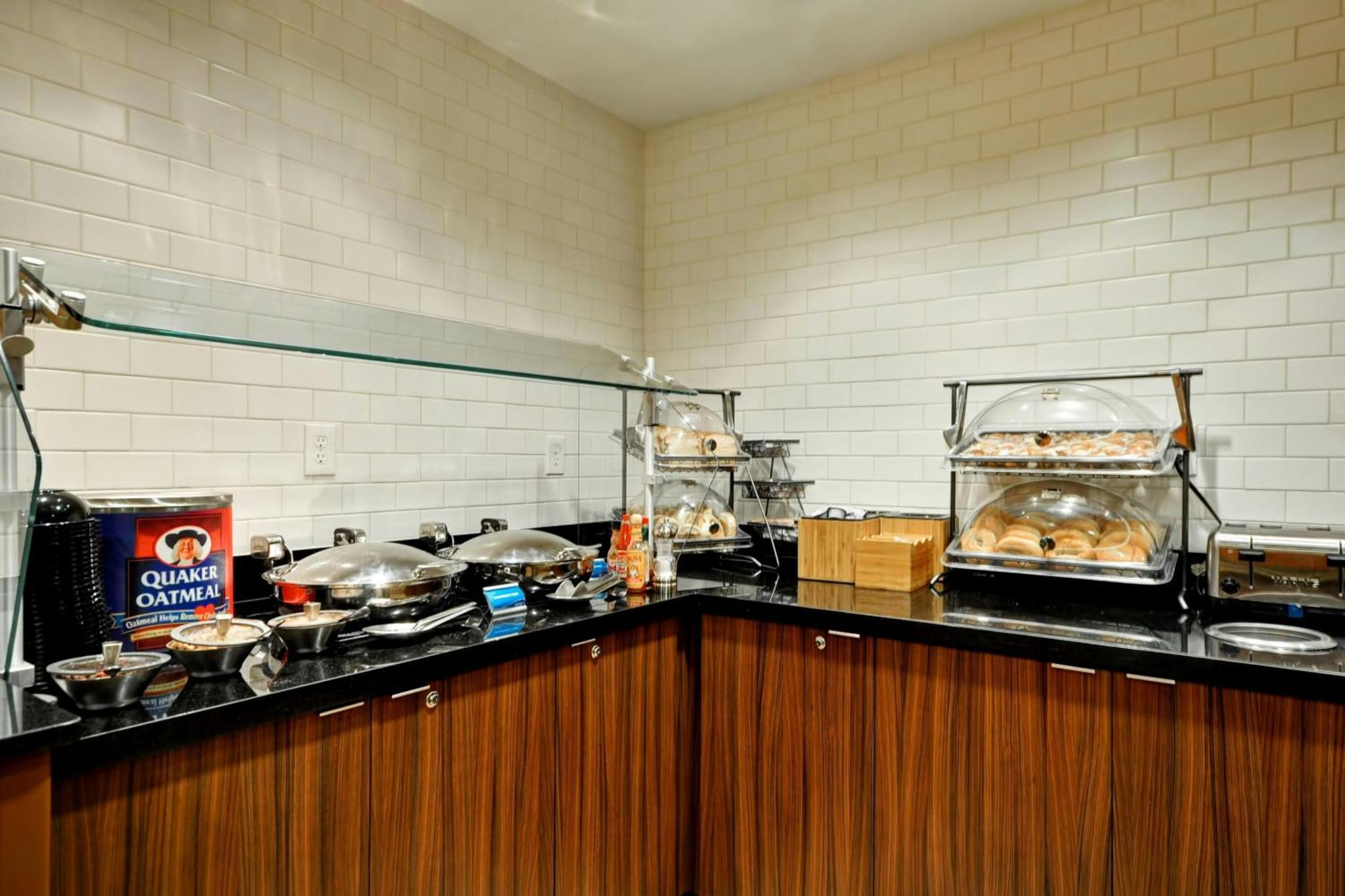 Fairfield Inn & Suites Dallas Medical/Market Center Bagian luar foto