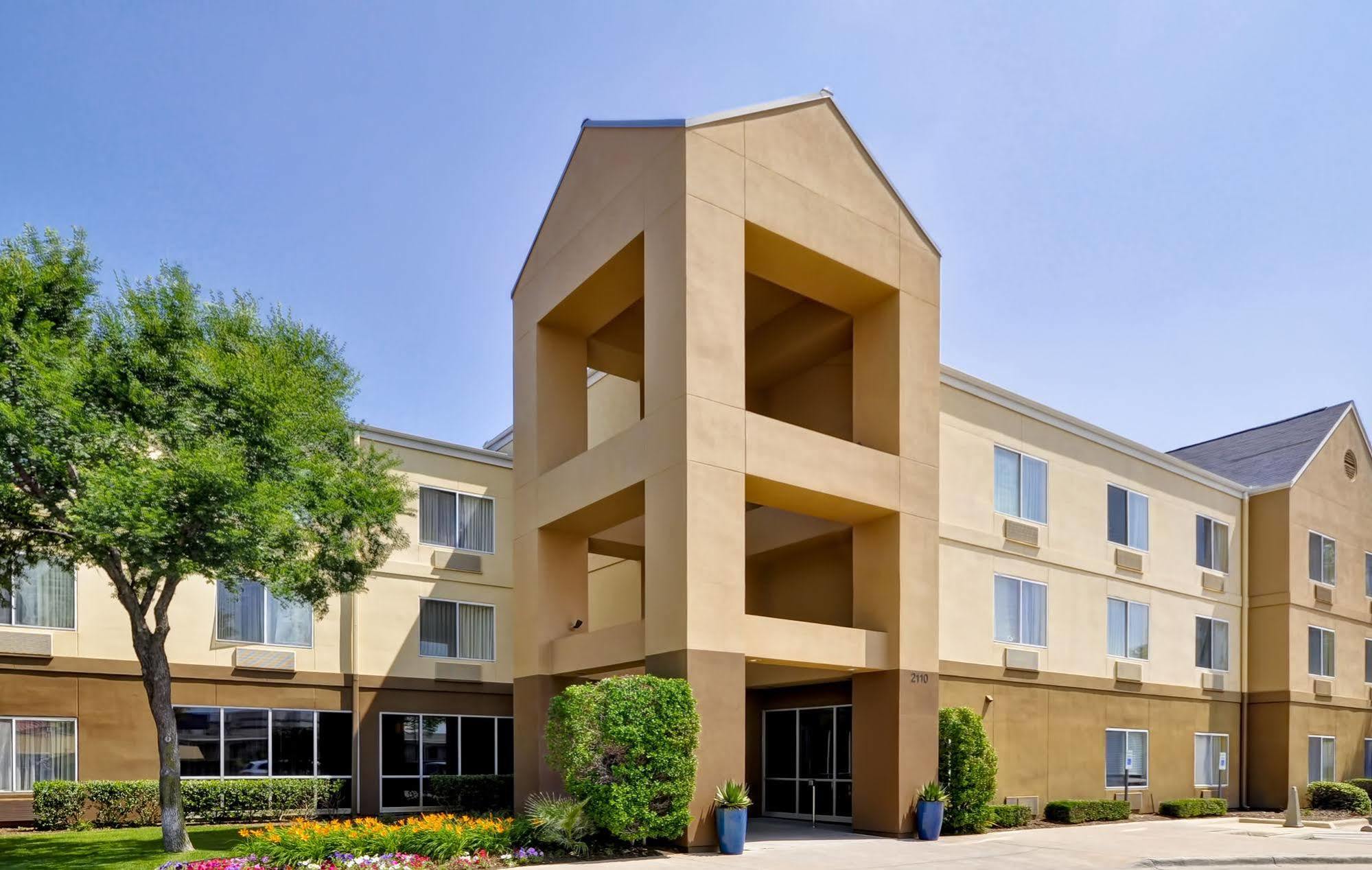 Fairfield Inn & Suites Dallas Medical/Market Center Bagian luar foto